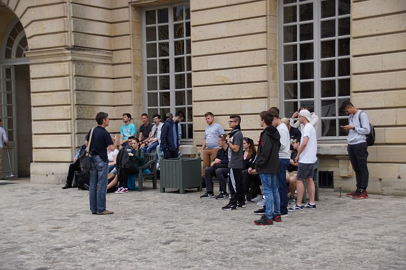 Gruppe vor Versailles